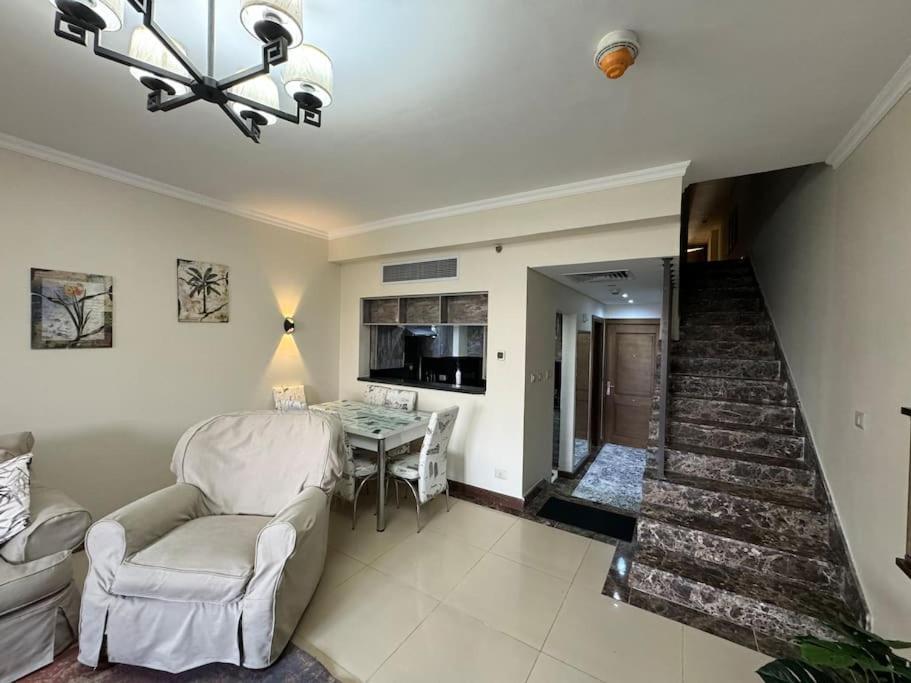 Appartamento An Elegant In Park Mall With View *