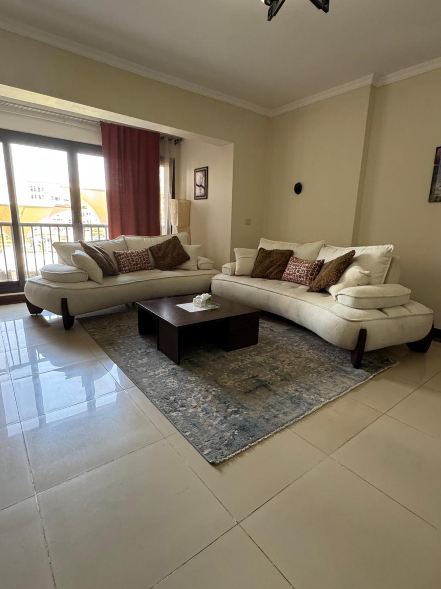 Appartamento An Elegant In Park Mall With View Il Cairo